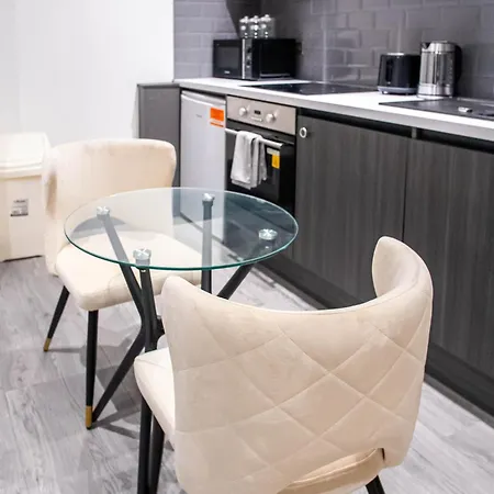 Bradford Apartment *
